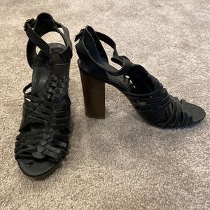 Super cute braided heel